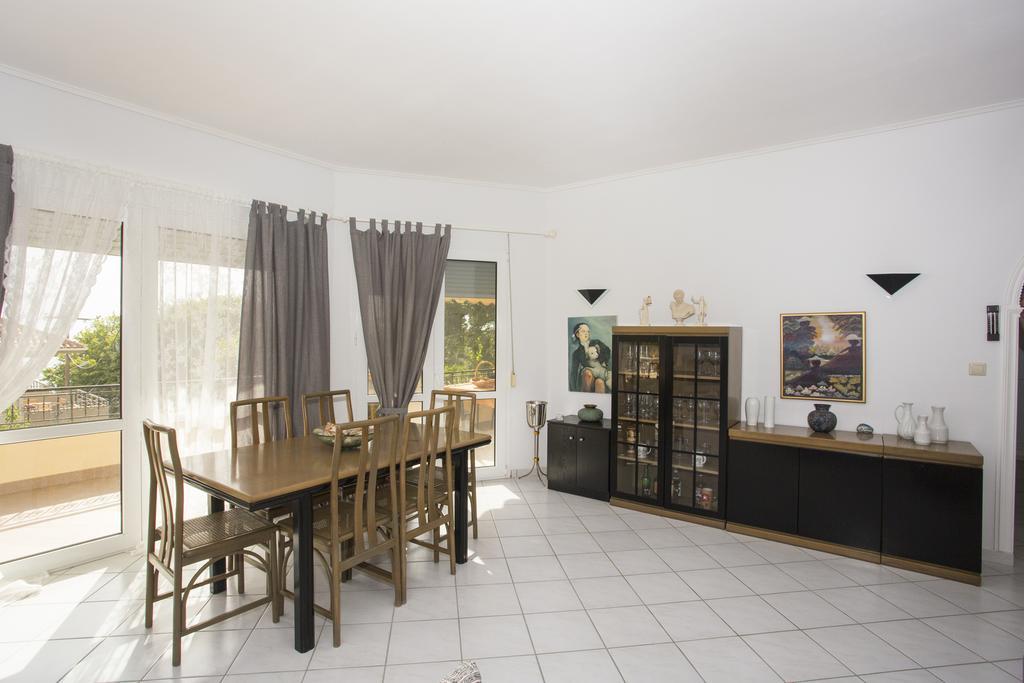 Chita'S House Villa ปาราเลีย วราชู ภายนอก รูปภาพ